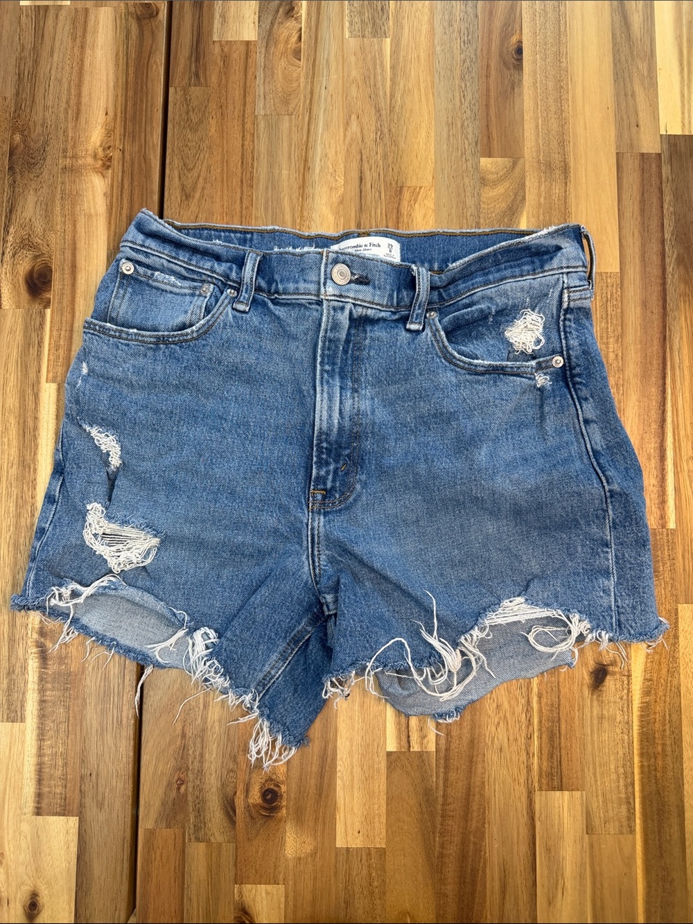 Abercrombie & Fitch 4” Mom Short High Rise